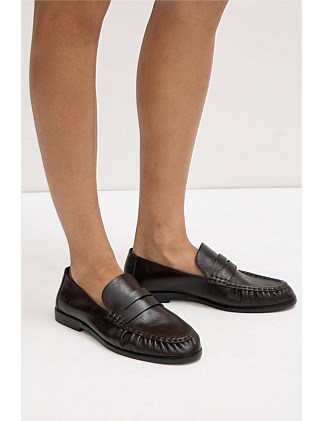 WOMEN'S Avenue Leather Loafer Crinkle Umber SHOE