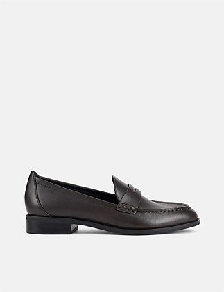 WOMEN'S LUCIA SHOE