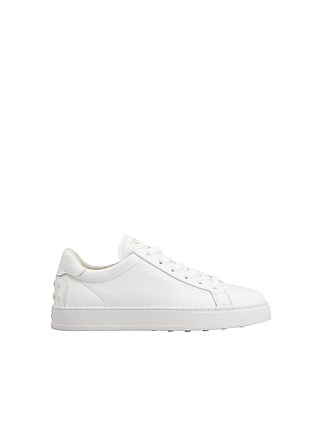 SNEAKERS IN LEATHER
